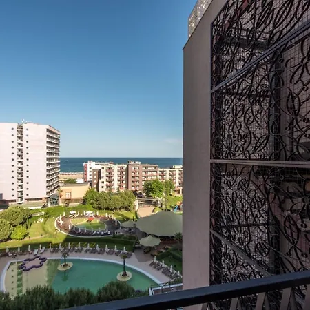 Gt Royal Beach Apartment *